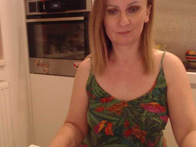 JacquiGray live cam on BongaCams