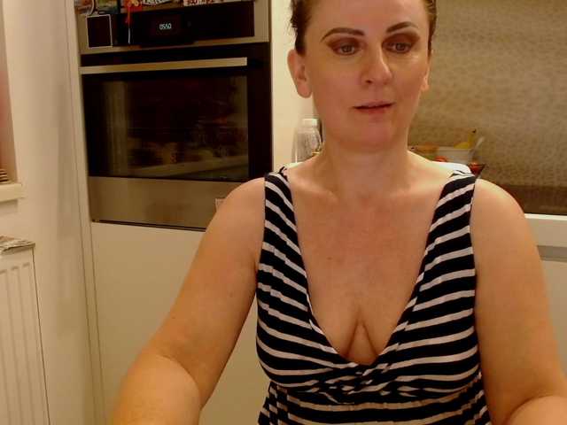 JacquiGray live cam preview