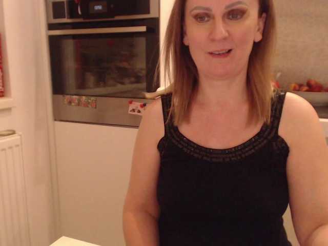 JacquiGray Live Cam on BongaCams