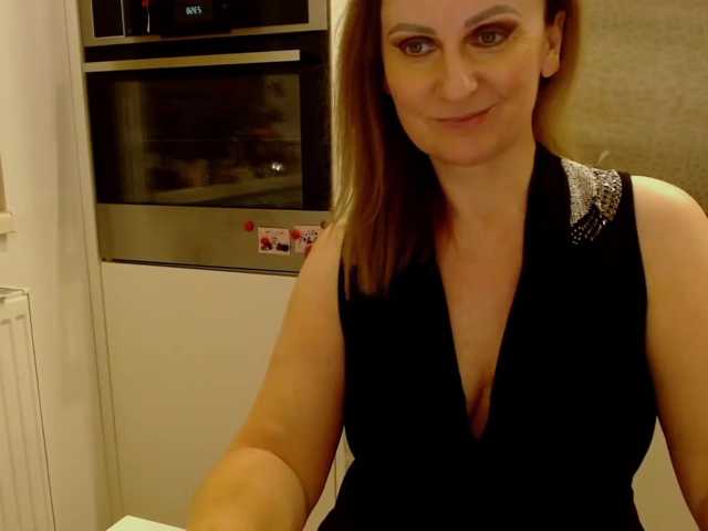 JacquiGray live cam preview