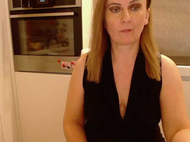 JacquiGray live cam preview