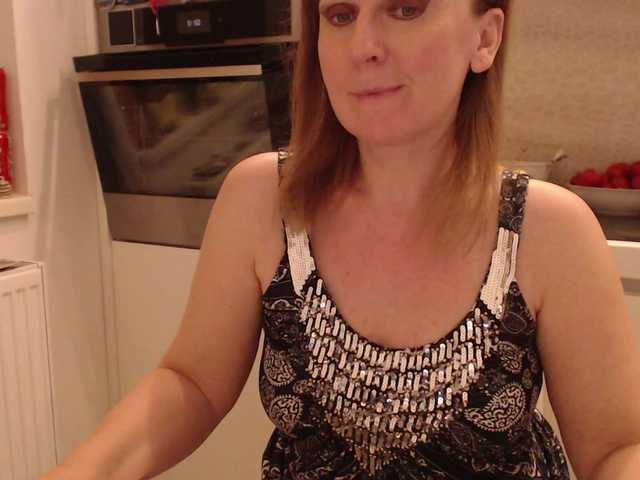 JacquiGray live cam on BongaCams