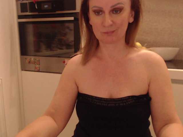 JacquiGray live cam on BongaCams