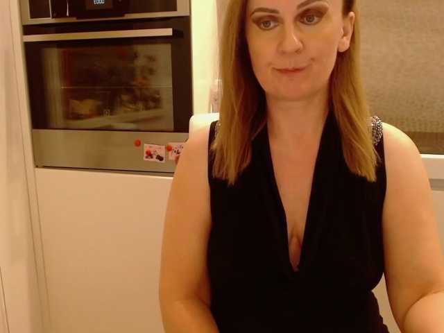 JacquiGray live cam preview