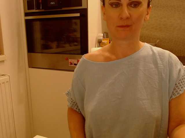 JacquiGray live cam preview