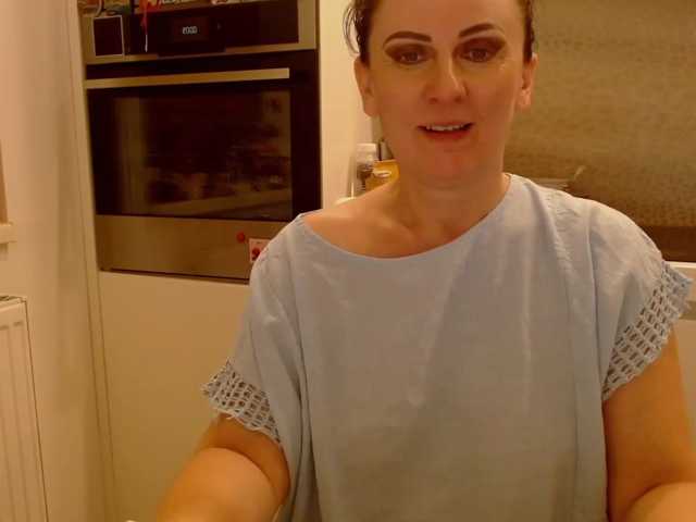 JacquiGray live cam preview