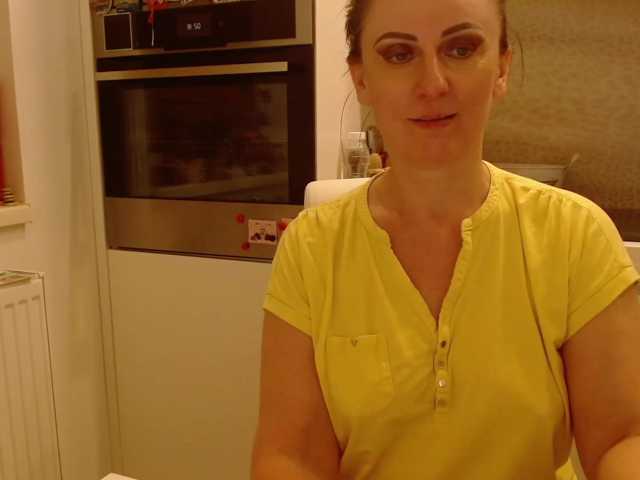 JacquiGray live cam on BongaCams