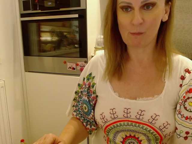 JacquiGray live cam on BongaCams