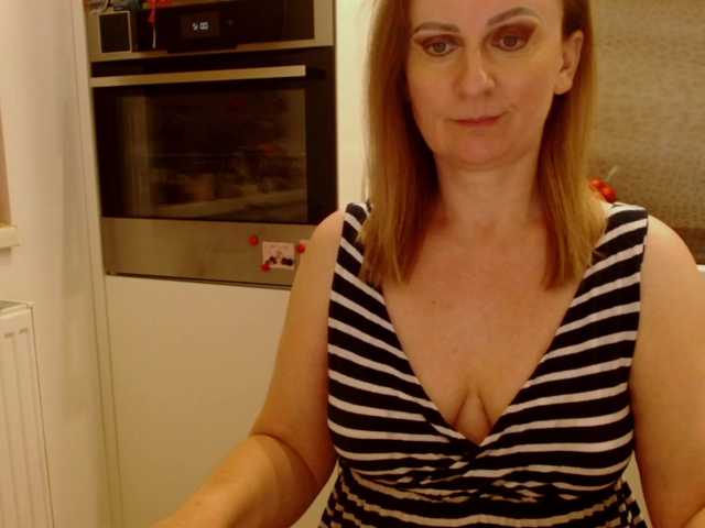 JacquiGray live cam preview