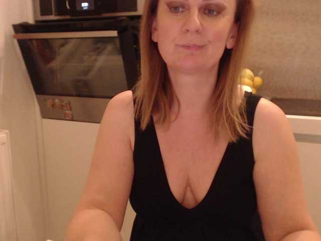 JacquiGray live cam on BongaCams