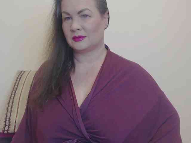 Model: Lady-Adrianna