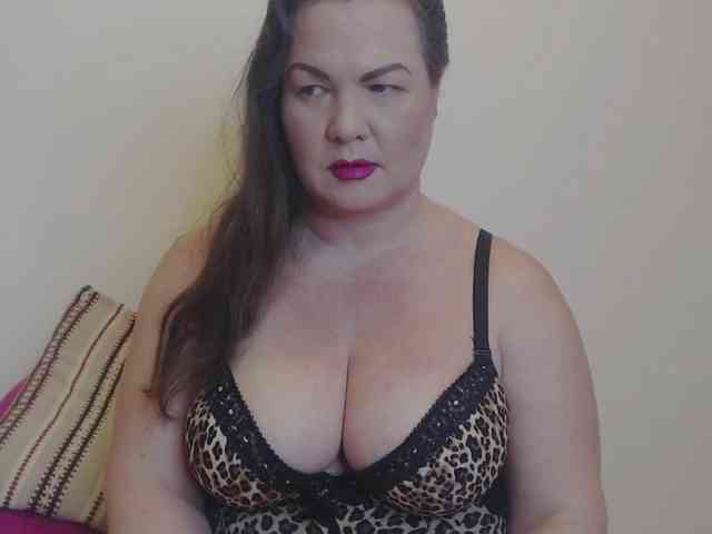 Lady-Adrianna