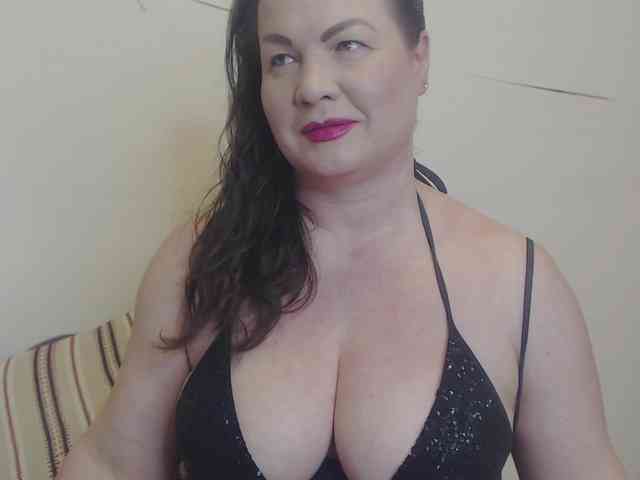 Lady-Adrianna