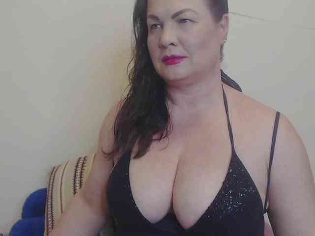 Lady-Adrianna Lady-Adrianna