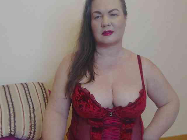 Model: Lady-Adrianna