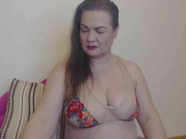 Lady-Adrianna