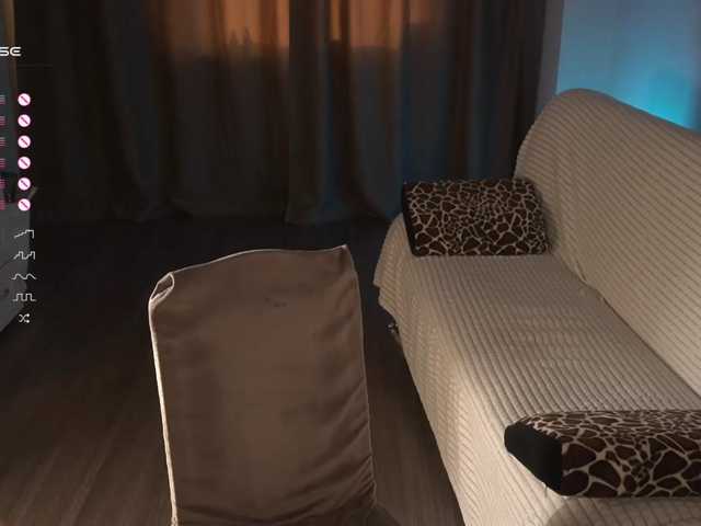 BlackWidow22 live cam on BongaCams
