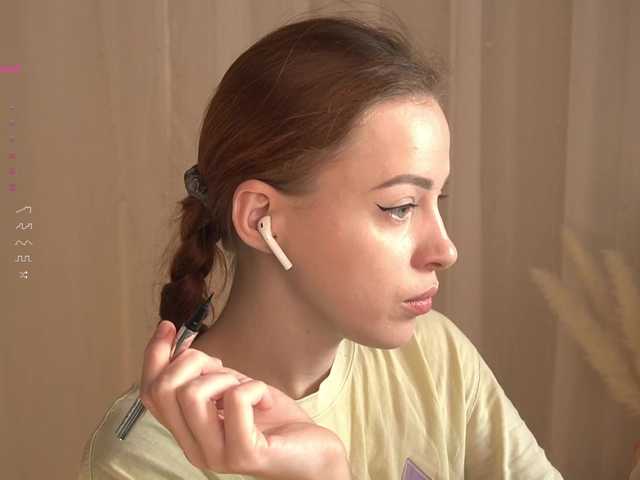 BlackWidow22's BongaCams show and profile