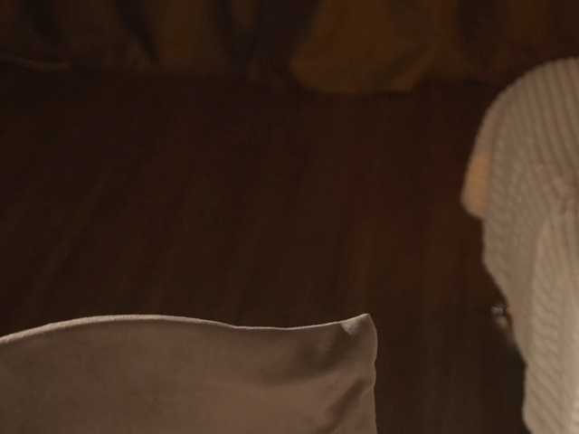 BlackWidow22 live cam on BongaCams