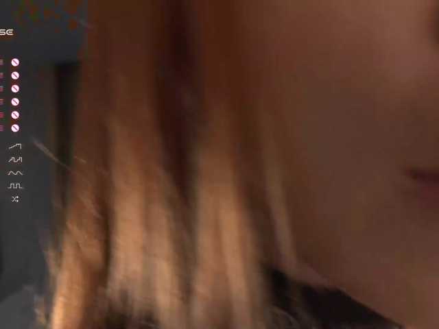 BlackWidow22, live now on BongaCams