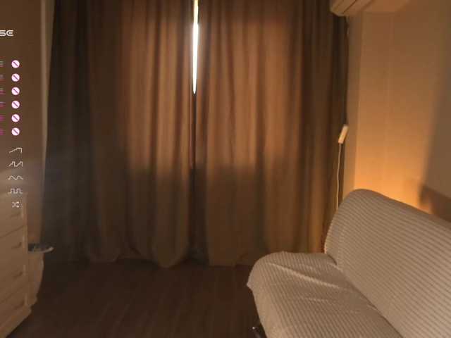BlackWidow22 live cam on BongaCams