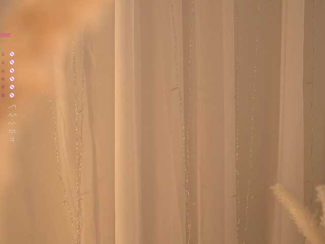 BlackWidow22's BongaCams show and profile