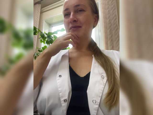 -Jolly-, en directo ahora en BongaCams