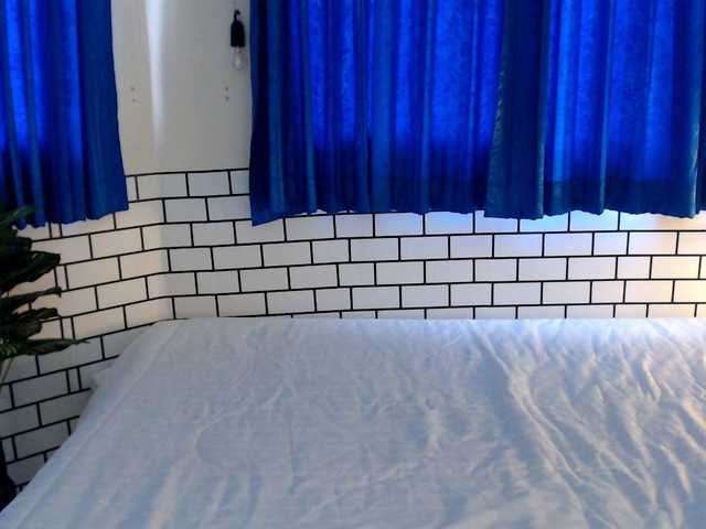 Kinnaree live webcam show