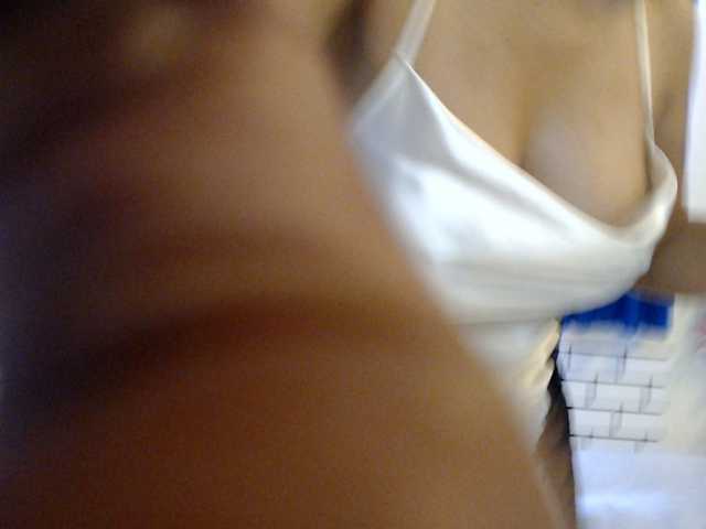 Kinnaree live webcam show