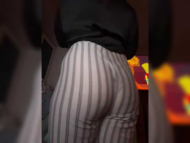 layla-x, live now on BongaCams