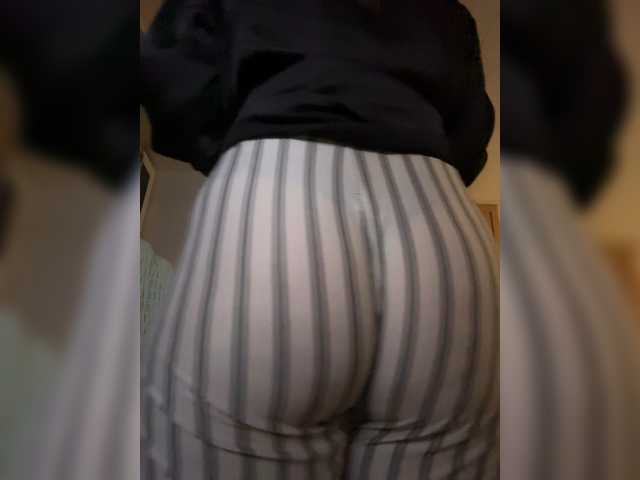 layla-x live cam