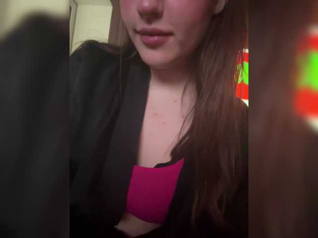 layla-x, live now on BongaCams