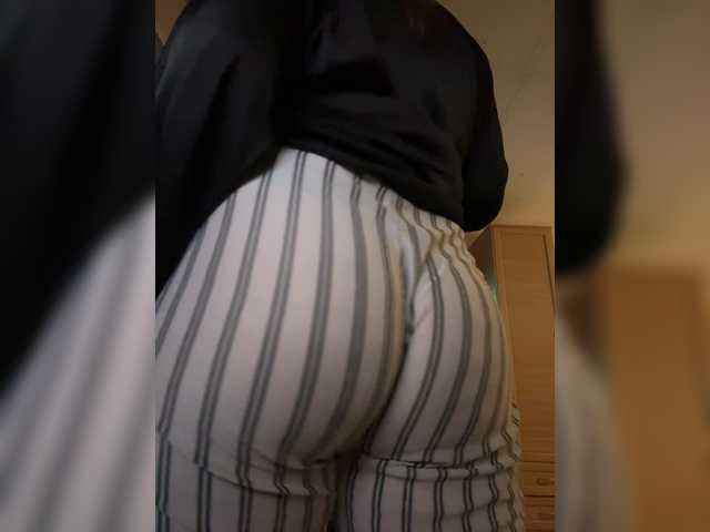 layla-x live cam