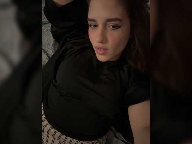 layla-x live cam