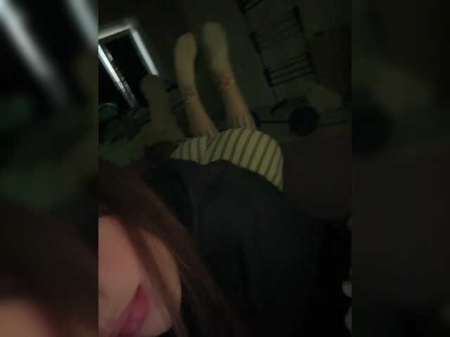 L0lly-D0lly's BongaCams show and profile