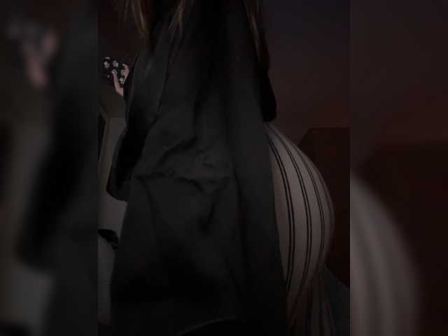 layla-x live cam