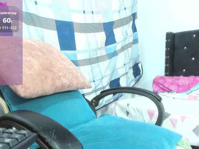 EbonnyLatinx webcam