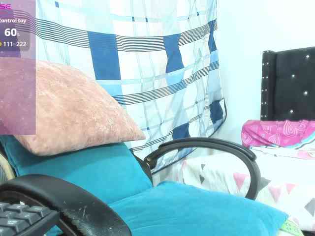 EbonnyLatinx webcam