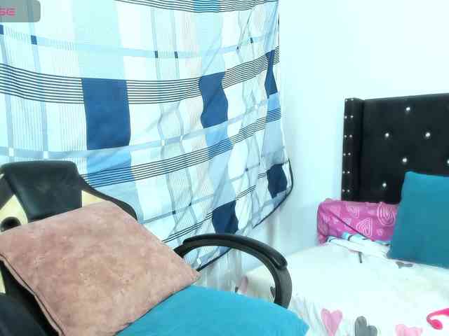 EbonnyLatinx webcam