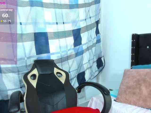 EbonnyLatinx webcam