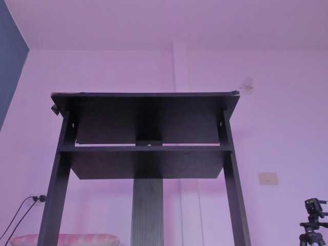 Kahia-swt live cam on BongaCams
