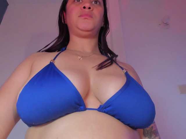 Kahia-swt live cam on BongaCams