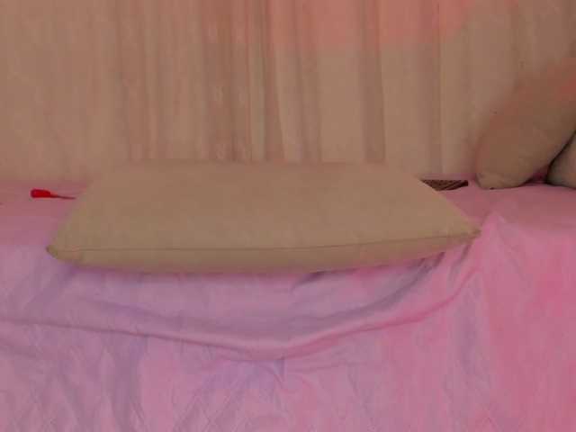 Kahia-swt live cam on BongaCams