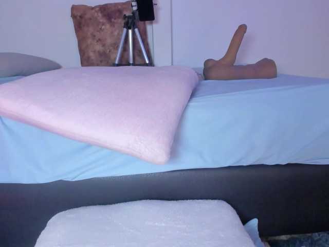 Kahia-swt live cam on BongaCams