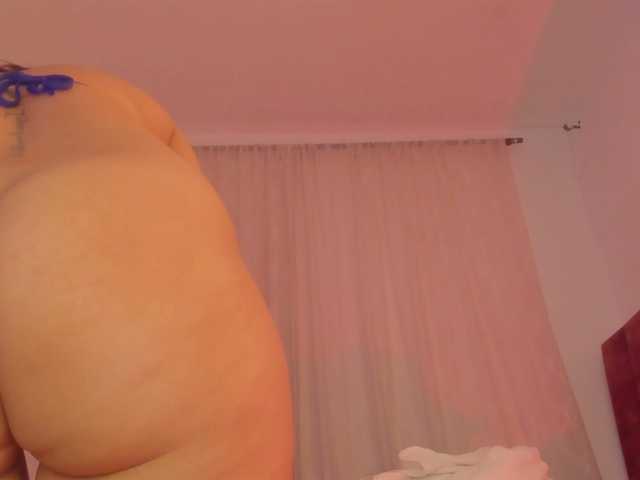 Kahia-swt live cam on BongaCams
