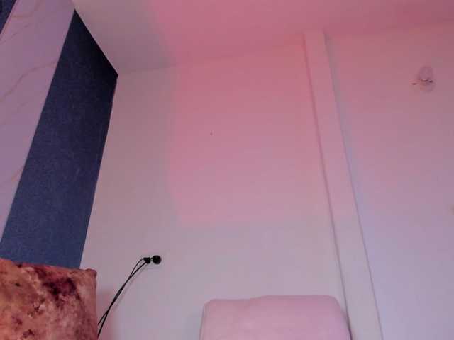 Kahia-swt live cam on BongaCams