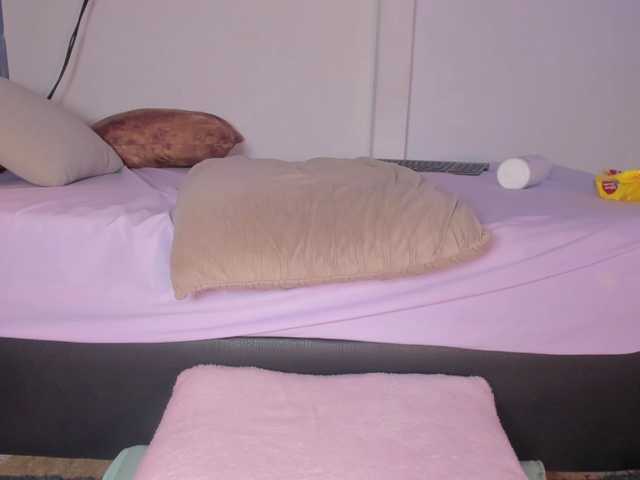 Kahia-swt live cam on BongaCams
