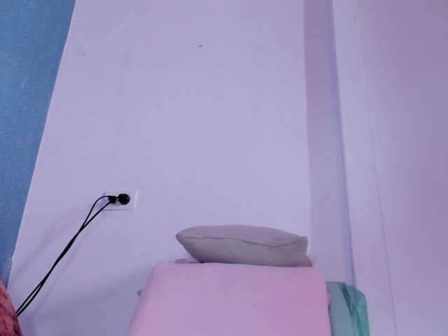 Kahia-swt live cam on BongaCams