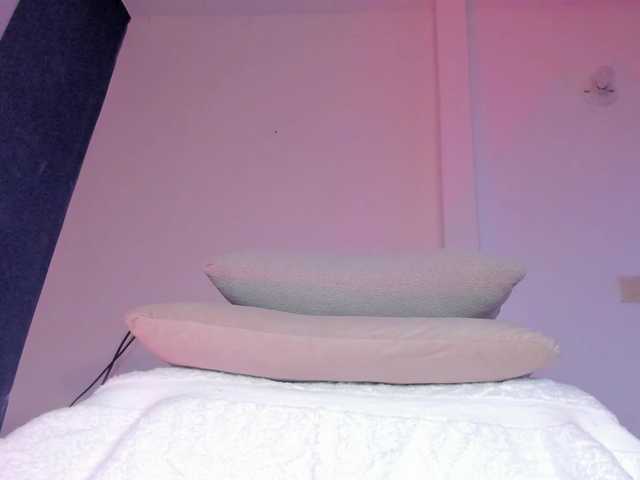 Kahia-swt live cam on BongaCams