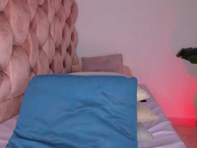 Kahia-swt live cam on BongaCams
